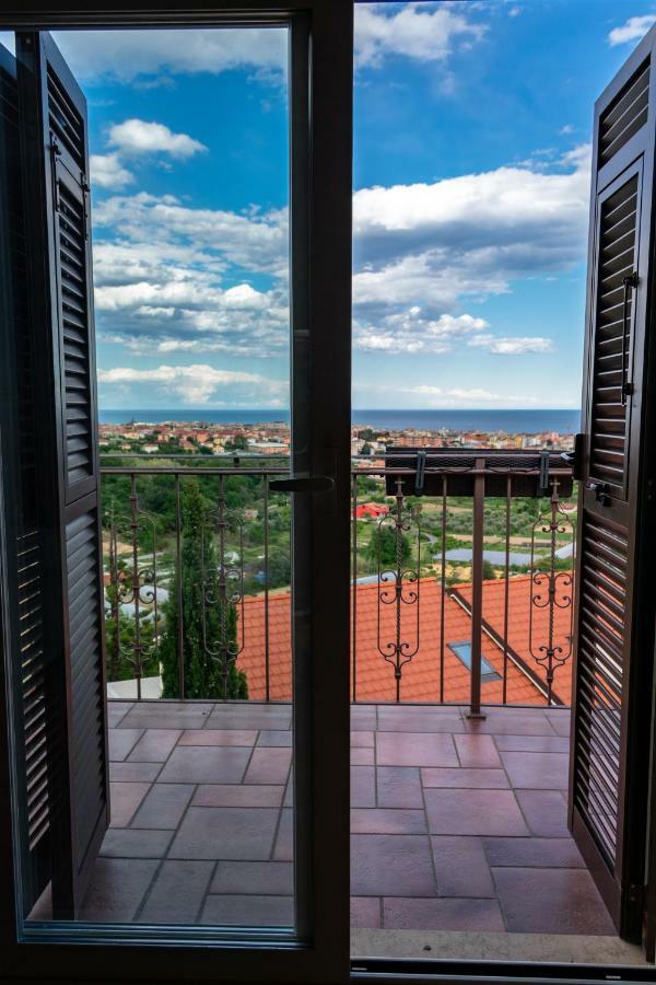 Villa Pineland Borghetto Santo Spirito Dış mekan fotoğraf